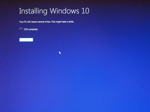 Timelapse Wyświetlono migracji z Microsoft Windows 7 do systemu Windows — Zdjęcie stockowe