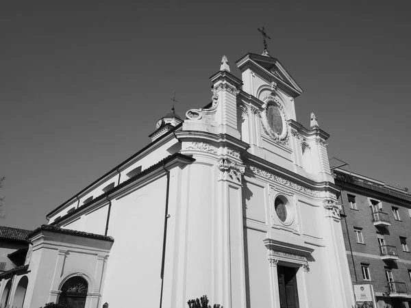 Biserica San Giovanni Battista din Alba în alb-negru — Fotografie, imagine de stoc