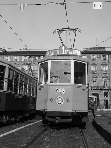 Вінтаж 502 трамвай на візку фестивалі в Турині у чорно-білому — стокове фото