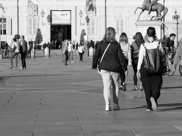 Plac Piazza Castello w Turynie w czerni i bieli — Zdjęcie stockowe