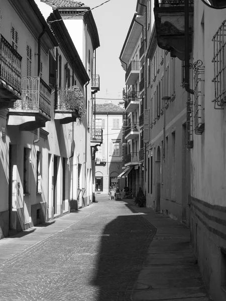 Pohled na město Alba v černé a bílé — Stock fotografie