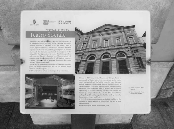 Siyah beyaz Alba Teatro Sociale (sosyal tiyatro)