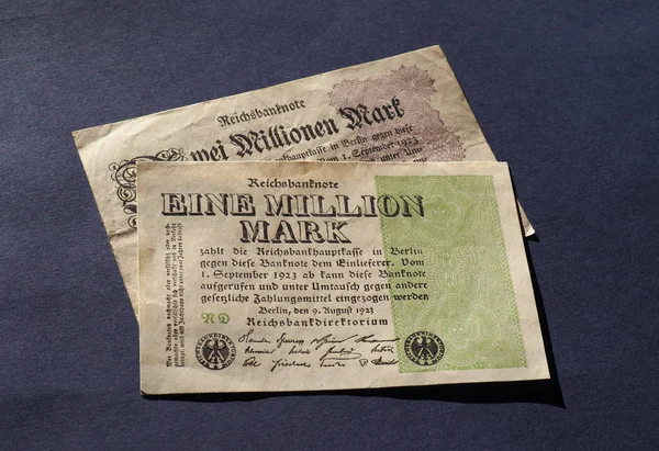 Notes Eine und Zwei Million Mark (One and Two Million Mark) — Photo