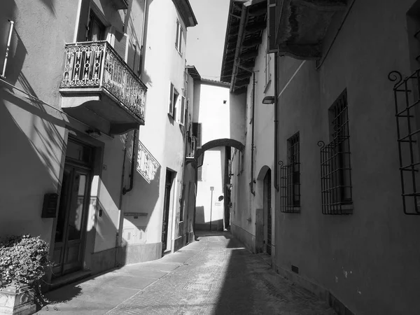 View of the city of Alba in black and white — Stock Photo, Image