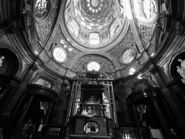 Cappella della Sindone à Turin en noir et blanc — Photo