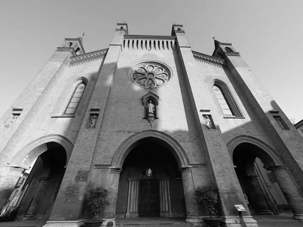 Katedrála San Lorenzo v Alba v černé a bílé — Stock fotografie
