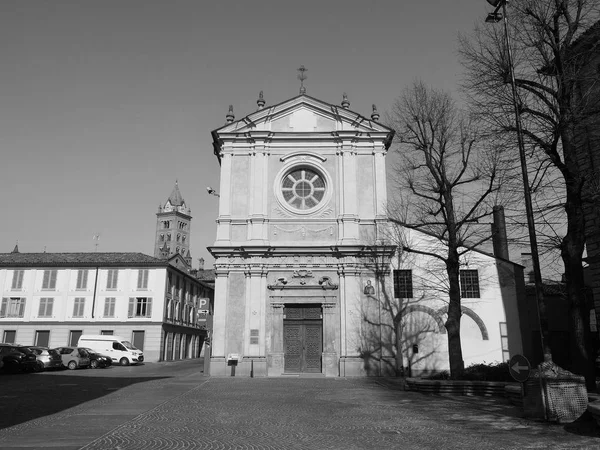 Iglesia de Santa Caterina en Alba en blanco y negro — Foto de Stock