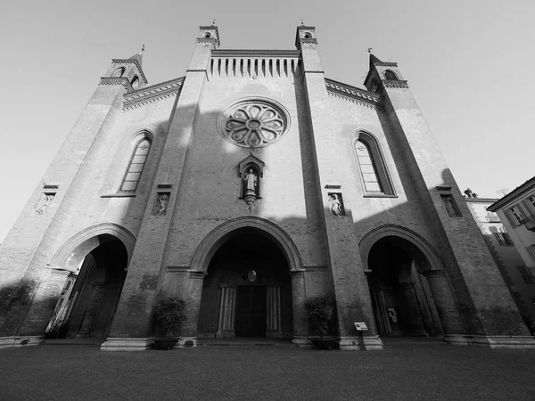 Catedral de San Lorenzo en Alba en blanco y negro — Foto de Stock