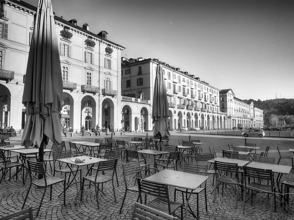 Plac Piazza Vittorio, w Turynie w czerni i bieli — Zdjęcie stockowe