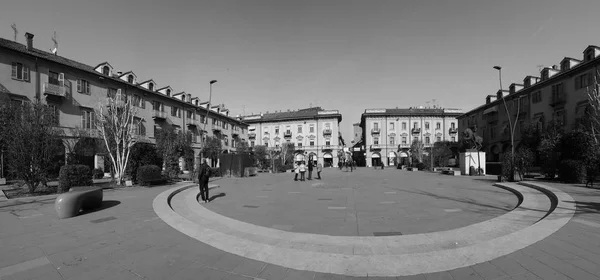 Praça Michele Ferrero em Alba em preto e branco — Fotografia de Stock