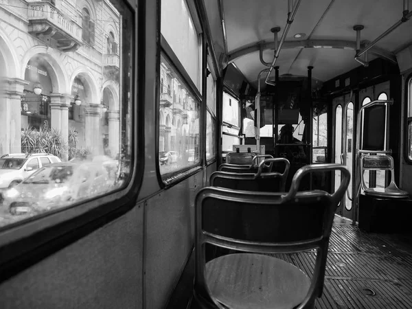 Vintage Tram in türkin in schwarz und weiß — Stockfoto