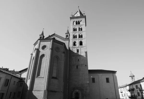 Katedra San Lorenzo w Alba w czerni i bieli — Zdjęcie stockowe