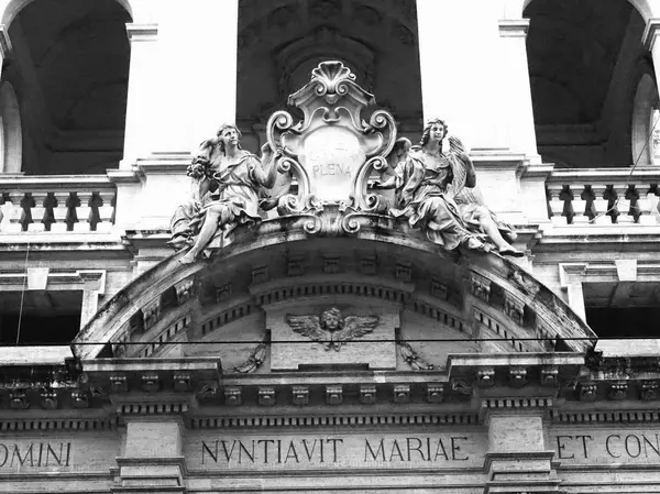 SS Annunziata Eglise de Turin en noir et blanc — Photo