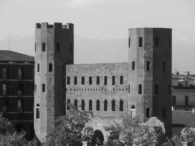 Siyah beyaz Torino'da Porta Palatina (Palatine kapısı)