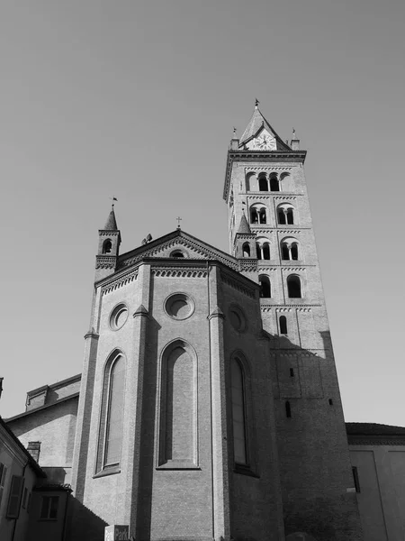 San Lorenzo Cathedral in Alba in black and white — Stock Photo, Image