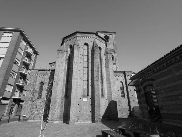 Iglesia de San Domenico en Alba en blanco y negro — Foto de Stock