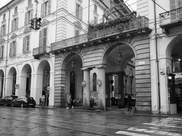 Via Po in Turijn in zwart-wit — Stockfoto