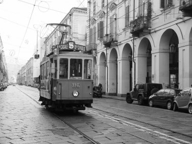 Torino tramvay Festivali'nde Vintage 116 tramvay siyah beyaz