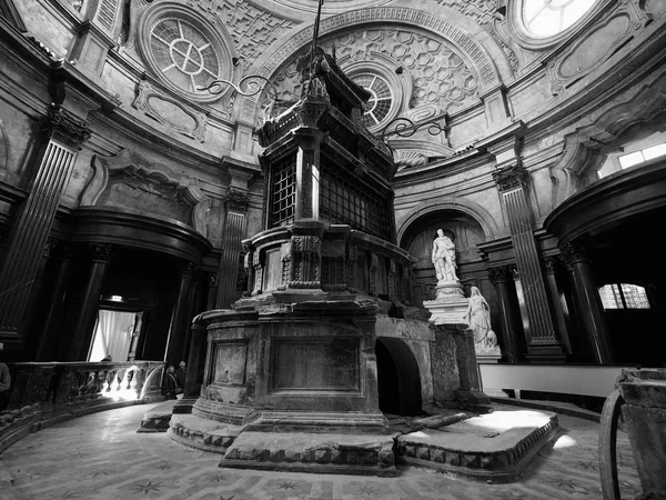 Cappella della Sindone em Turim em preto e branco — Fotografia de Stock