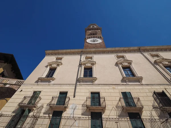 Piazza delle Erbe i Verona — Stockfoto