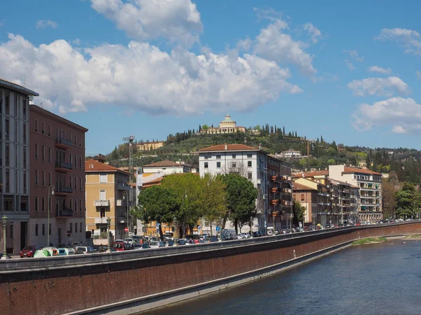 River Adige in Verona — Stock Photo, Image