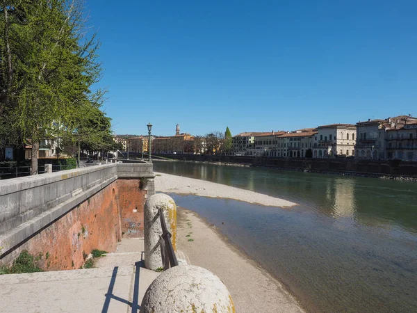 Fluss adige in verona — Stockfoto