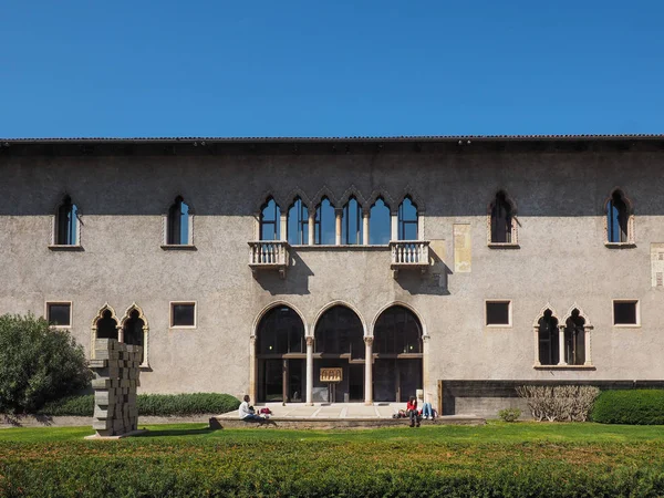 Castelvecchio museum in Verona — Stockfoto