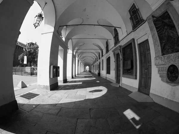 Columnata en Turín en blanco y negro — Foto de Stock