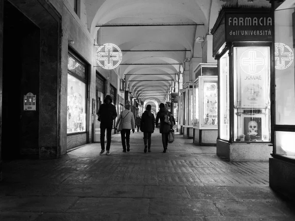 Columnata en Turín en blanco y negro — Foto de Stock