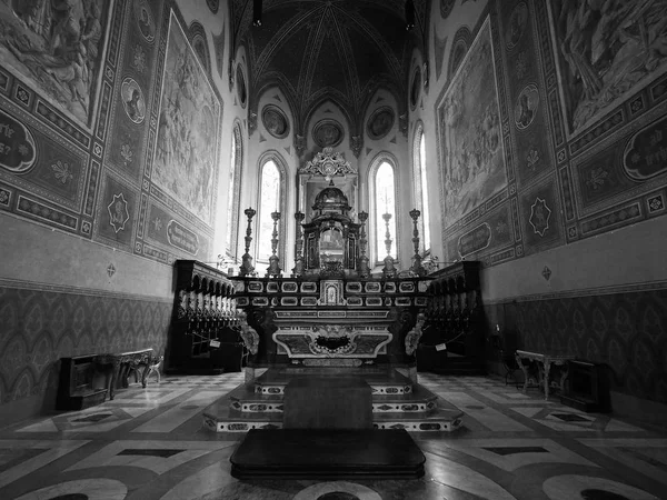 San Lorenzo Kathedrale in Alba in schwarz-weiß — Stockfoto
