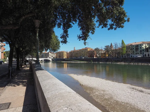 Río Adigio en Verona — Foto de Stock