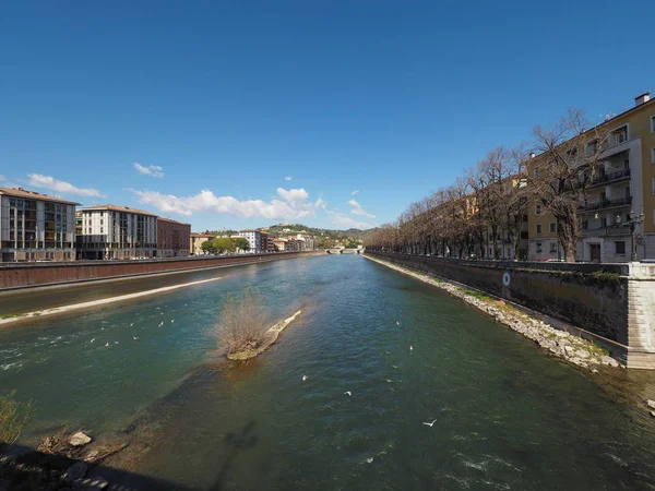 Rivière Adige à Vérone — Photo