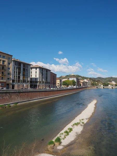 Rio adige em verona — Fotografia de Stock