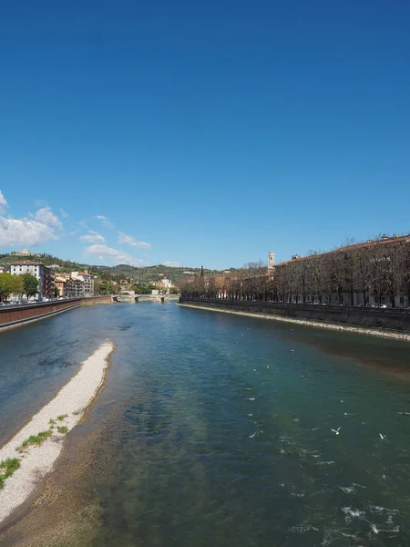 Rio adige em verona — Fotografia de Stock