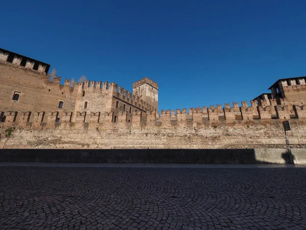 Castelvecchio brug aka Scaliger brug in Verona — Stockfoto