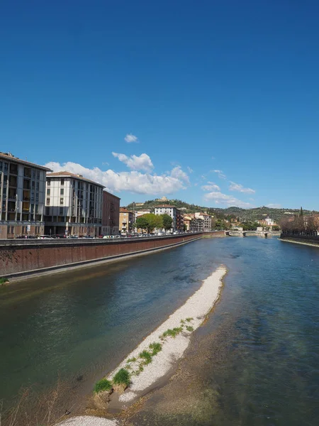 Rio adige em verona — Fotografia de Stock