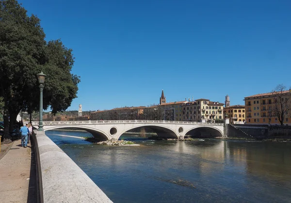 Nehir Adige Verona — Stok fotoğraf