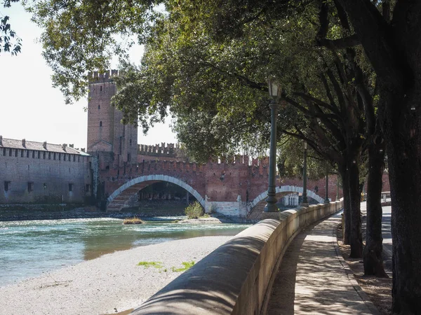 Rivier de Adige in Verona — Stockfoto