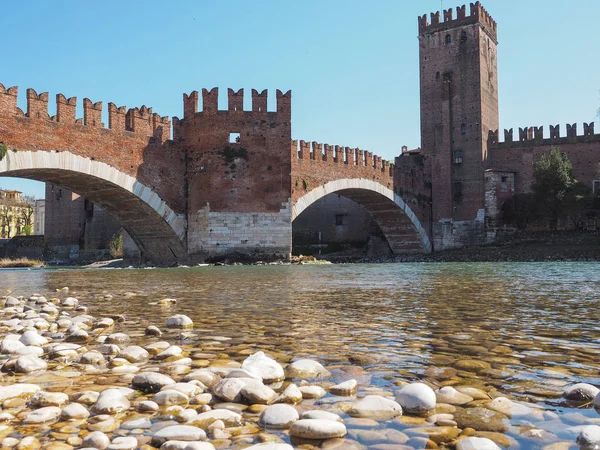 Castelvecchio brücke aka scaliger brücke in verona — Stockfoto