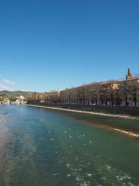 Rio adige em verona — Fotografia de Stock