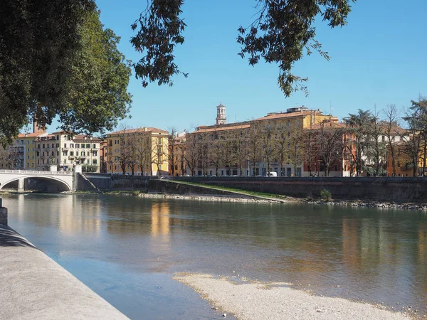 Floden Adige i Verona — Stockfoto