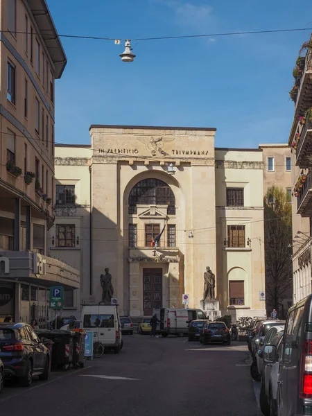Palazzo dei Mutilati (dom z Mutilated) w Weronie — Zdjęcie stockowe