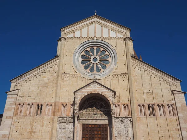 San Zeno Bazilikası, Verona