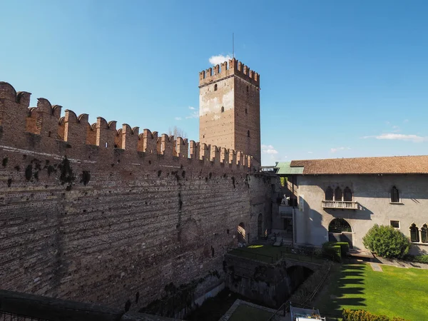 Castelvecchio starego zamku w mieście Werona — Zdjęcie stockowe