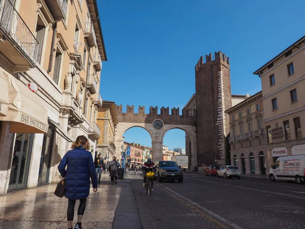 Portoni della Bra gate in Verona — 스톡 사진