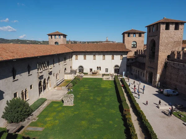 Castelvecchio antiguo castillo en Verona —  Fotos de Stock