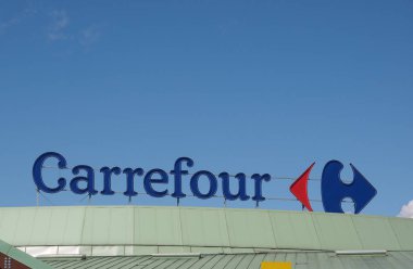 Carrefour süpermarket işareti