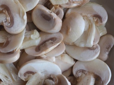 Şampiyon Mantar Yemeği