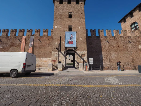 De oude kasteel Castelvecchio in Verona — Stockfoto