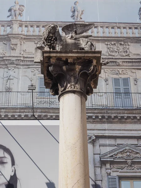 Coluna Leão de São Marcos em Verona — Fotografia de Stock